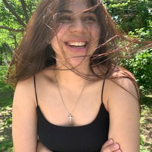 Meet your Posher, Julissa